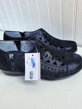 NWT Drew Metro Womens Black Leather Loafers & Slip Ons Casual Shoes Sz 7.5W